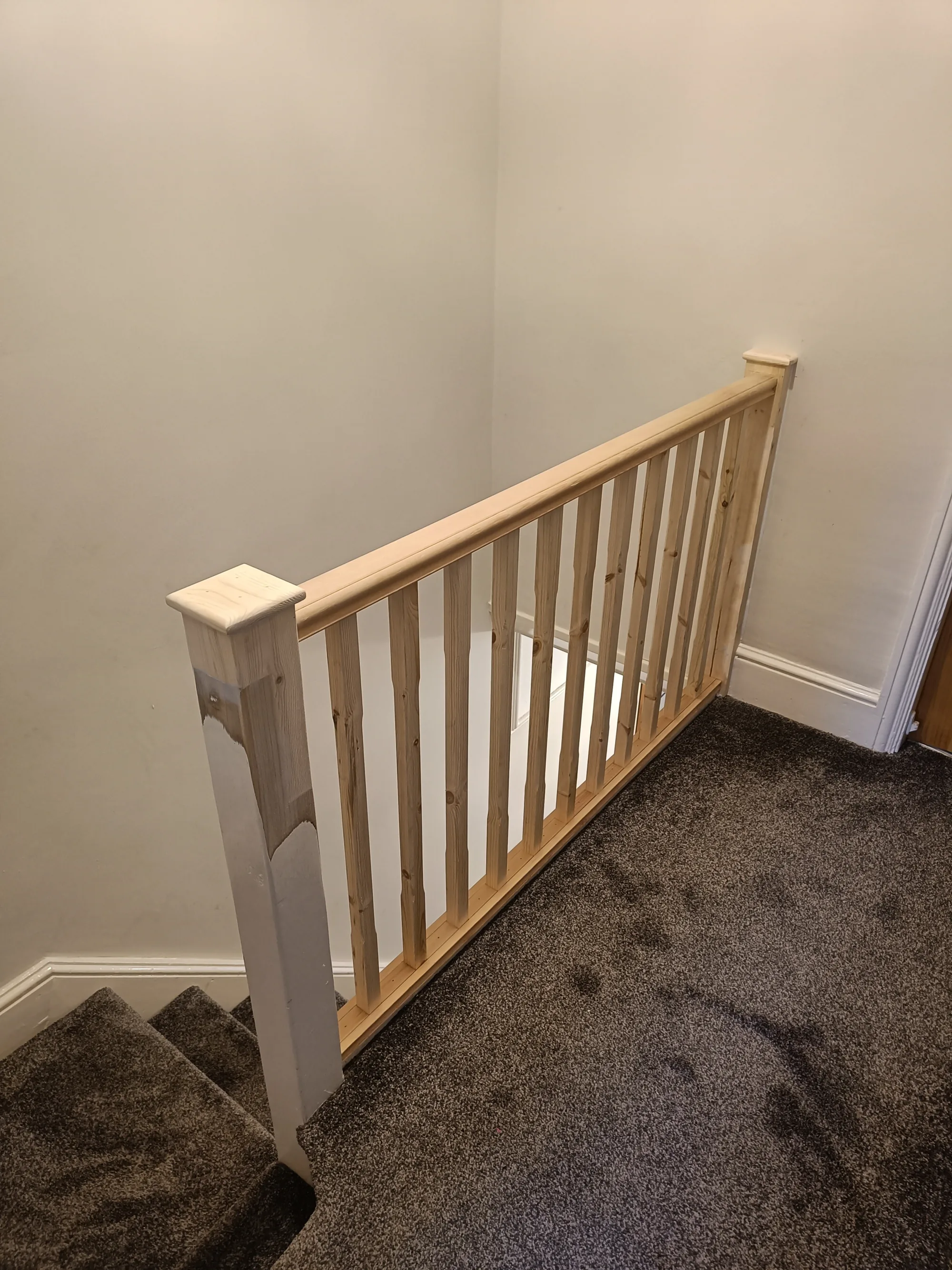 Landing balustrade and newel post